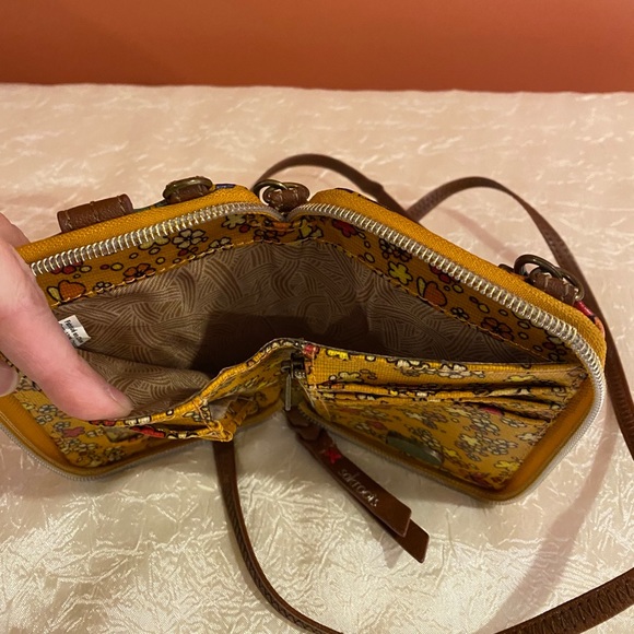 Sakroots Crossbody Wallet/Wristlet EUC - Picture 3 of 8